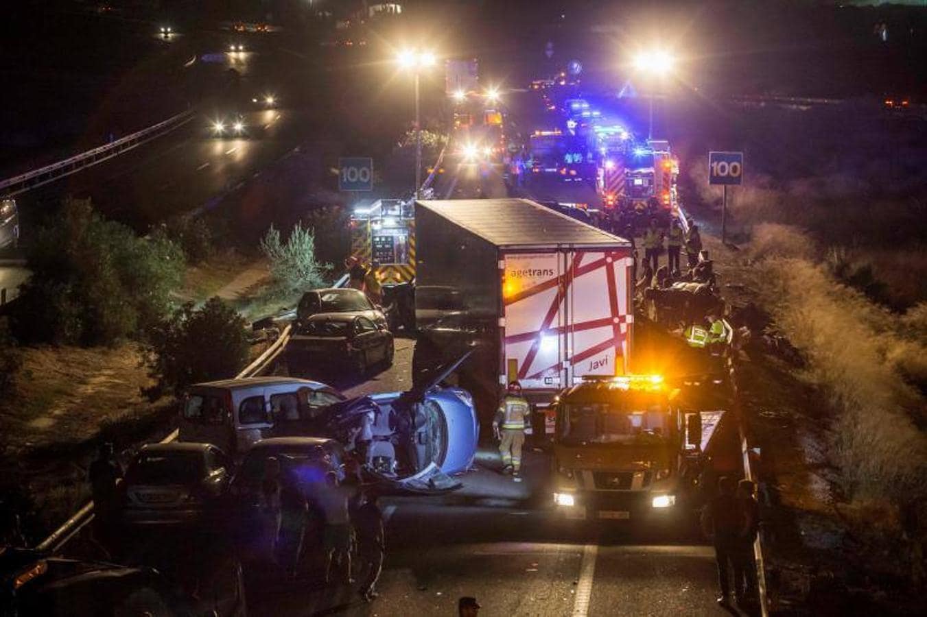 Fotos del accidente mortal en la A-7 en Murcia, donde han fallecido 5 personas