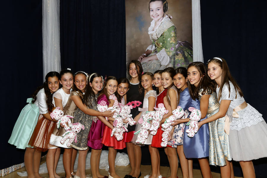 Daniela Gómez de los Ángeleses, de la comisión Santa María Micaela-Martí l'Humà ha sido seleccionada como fallera mayor infantil de Valencia 2018.