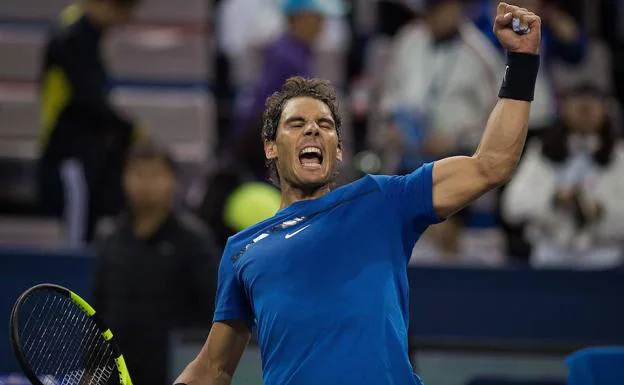 Rafa Nadal celebra su victoria ante Dimitrov.