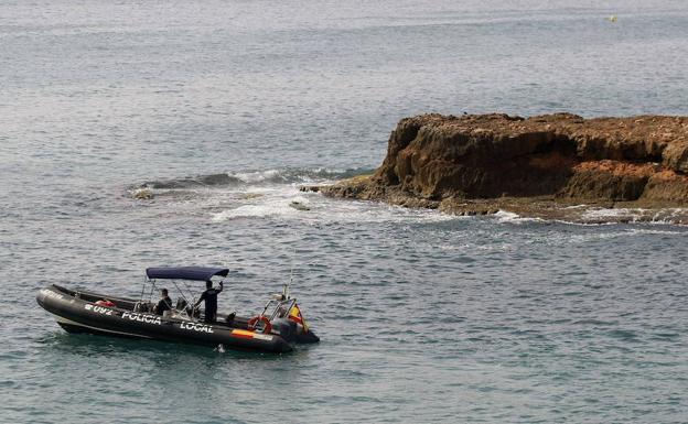 Localizados nueve inmigrantes tras llegar en una patera a Guardamar