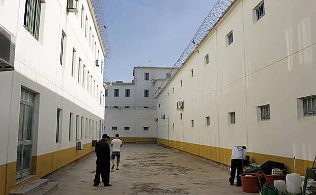 Patio de la cácerl de Picassent. 