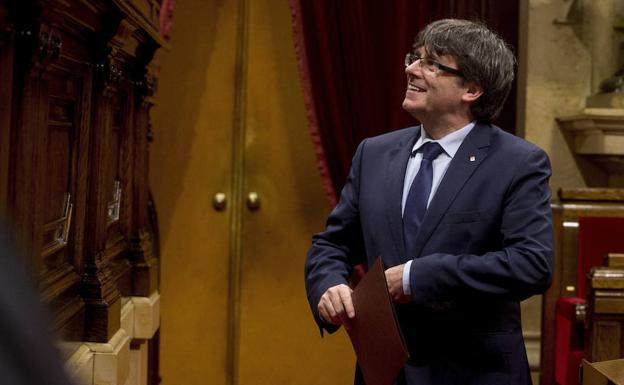 Puigdemont baraja una respuesta ambigua a Moncloa