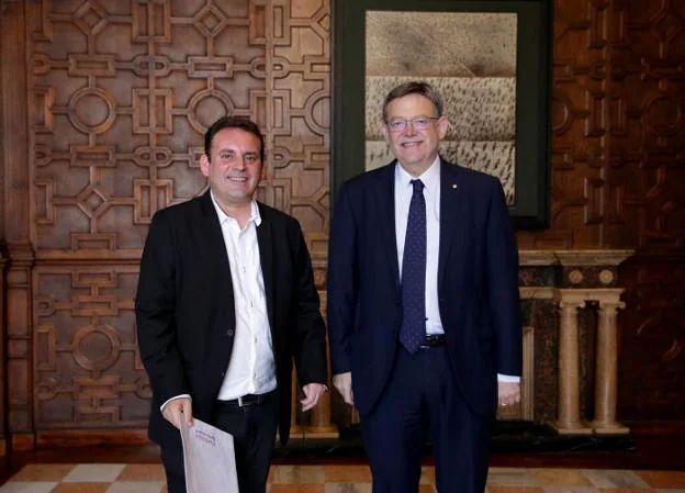 El exalcalde de Bellreguard, Joan Marco, en una visita reciente al presidente de la Generalitat. 