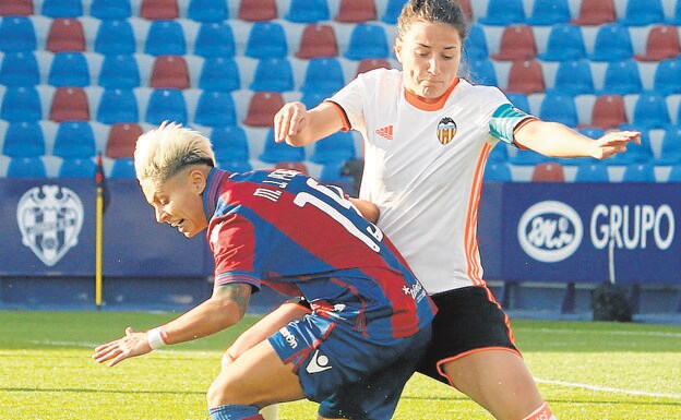 Jugadoras del Valencia CF y el Levante UD Femenino