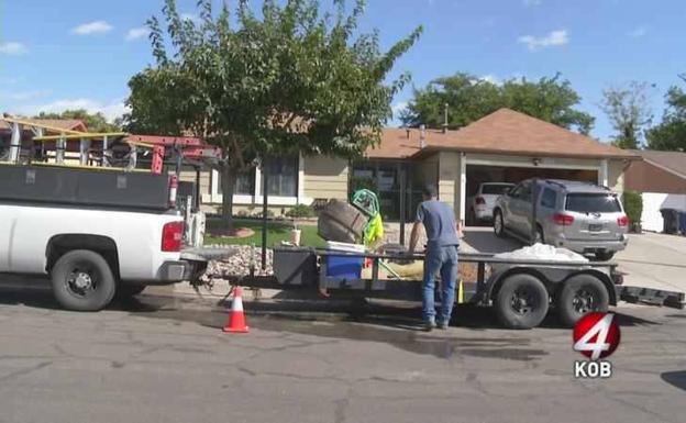 Los dueños de la casa de 'Breaking Bad' han tenido que tomar medidas para evitar que les tiren pizzas