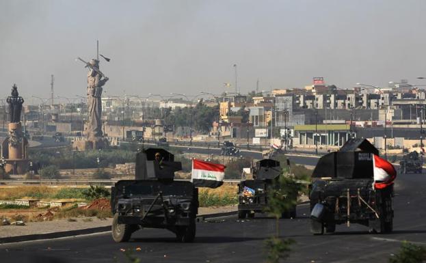 Combatientes iraquíes toman Kirkuk.