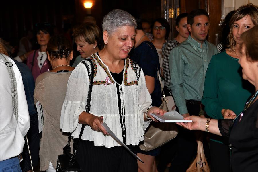 Fotos de la gala contra el cáncer en el Ateneo de Valencia