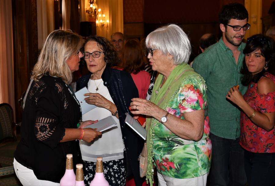 Fotos de la gala contra el cáncer en el Ateneo de Valencia