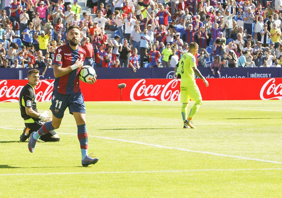 Estas son las imágenes del encuentro entre el Levante UD y el Getafe en el Ciutat de València, correspondiente a la novena jornada de Liga