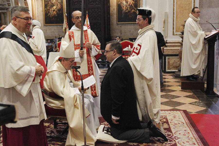 Fotos del acto de Investidura de nuevos Caballeros y Damas de la Orden del Santo Sepulcro en la Catedral de Valencia