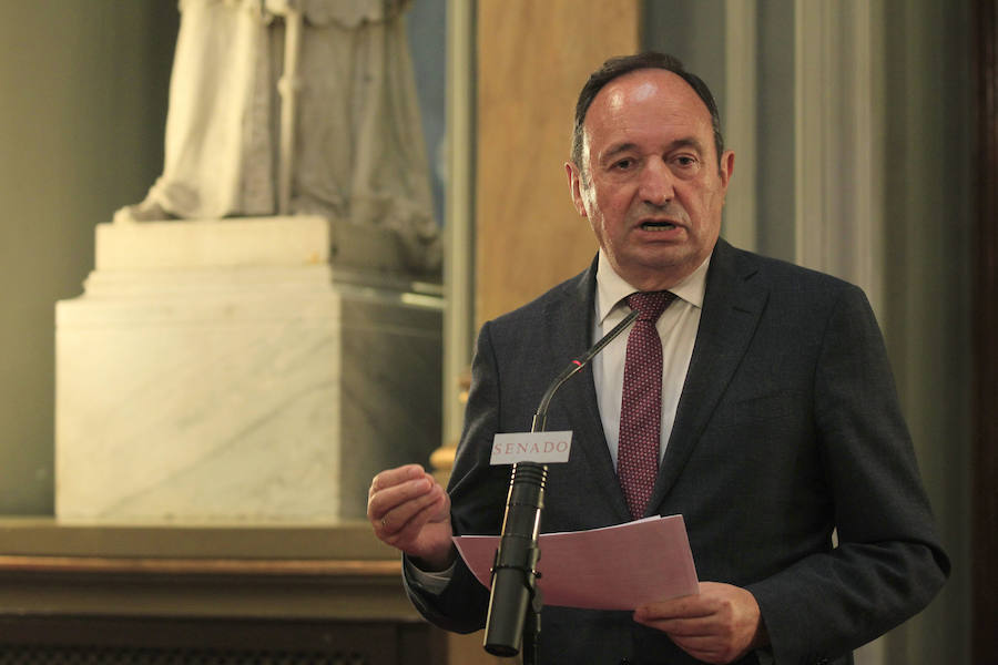 José Manuel Barreiro (PP): Senador por Lugo, es el portavoz parlamentario del PP en la Cámara alta. Fue diputado en el Parlamento gallego durante tres legislaturas y ejerció de vicepresidente segundo de la Junta de Galicia y consejero de Medio Ambiente bajo la presidencia de Manuel Fraga.