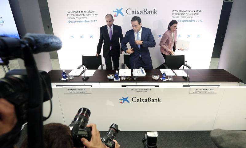 Fotos de la presentación de resultados de Caixabank en Valencia