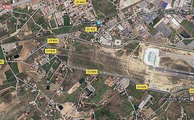 Cinco heridos en un accidente entre dos coches en Elche