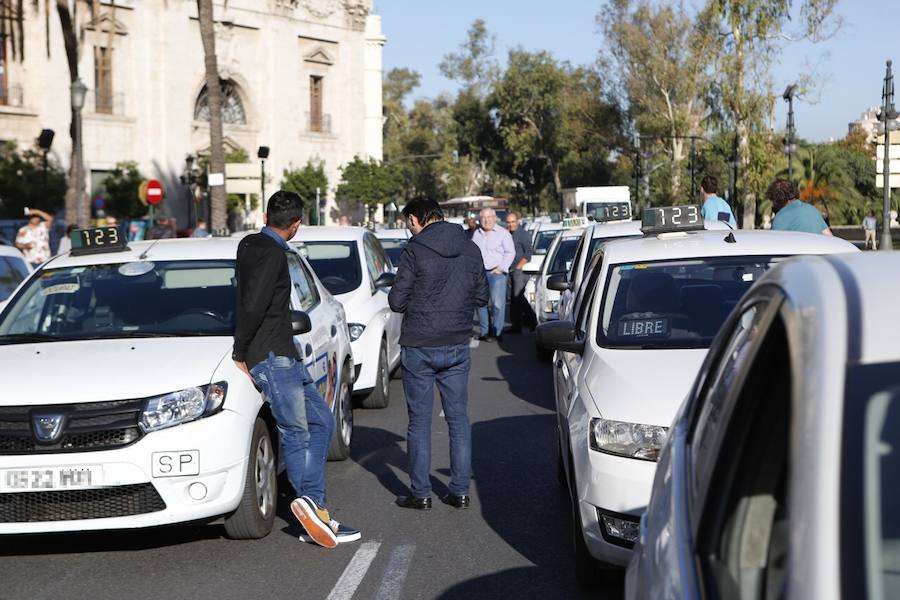 Manifestación de taxistas en Valencia