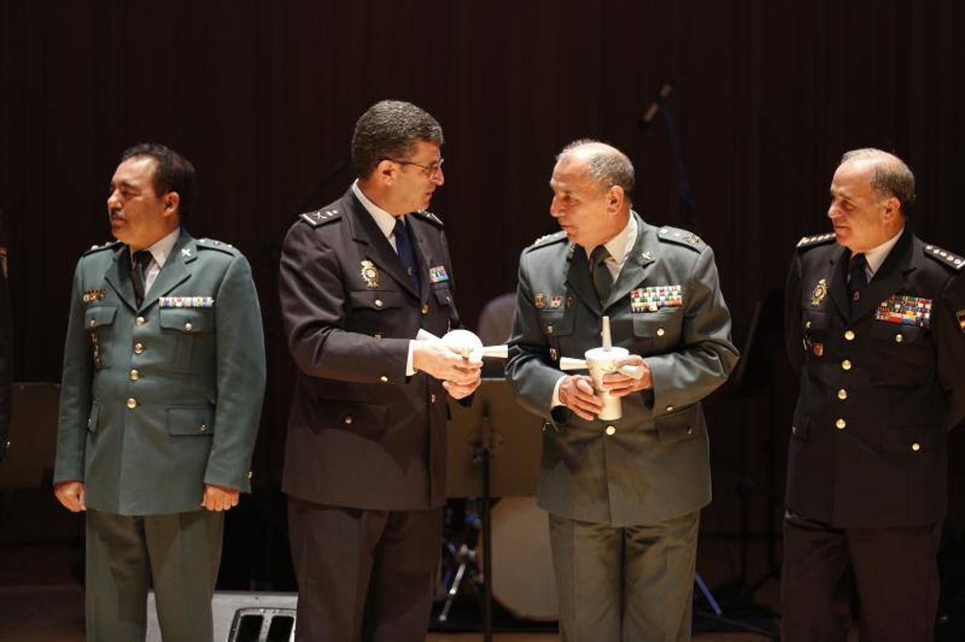 El Valencia CF y el Levante UD femeninos, Guardia Civil y Policía Nacional, Adela Cortina, la Estación del Norte, Miguel Falomir y Manuel Borja-Villel, premiados por LAS PROVINCIAS