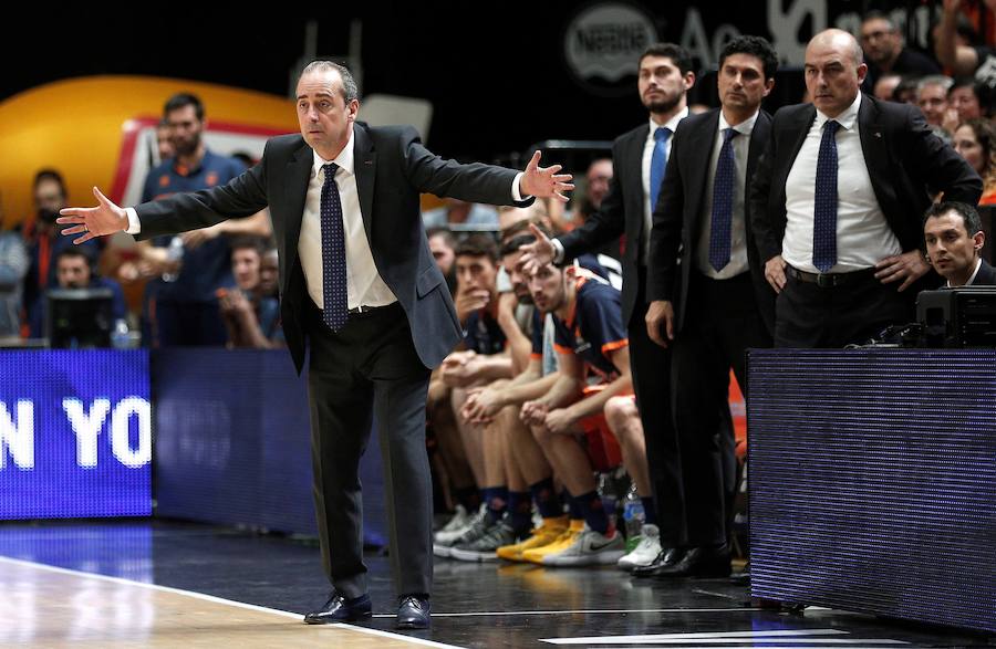 Estas son las imágenes del choque de Euroliga entre el Valencia Basket y el Unicaja Málaga correspondiente a la cuarta jornada