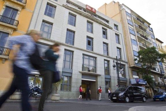 El PSPV da luz verde a la venta de su sede de Blanquerías por 5,8 millones.