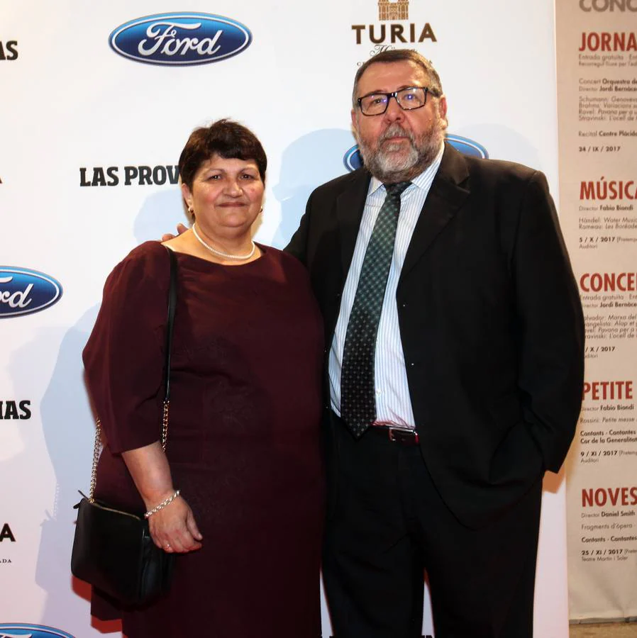 El presidente de la Federación Fcapa, Vicente Morro, y Amparo Cuenca.