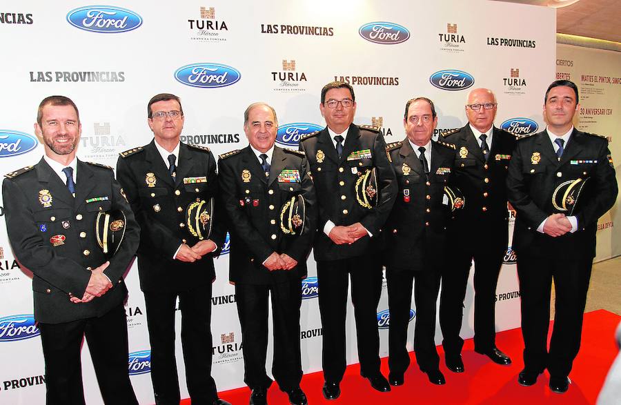 El inspector Rubén Sánchez, el comisario Emilio Romero, el comisario provincial González Defez, el comisario José Luis Garau, el comisaio Enrique Viamonte, el comisario Enrique Peiró, y el inspector jefe Jaime Cuenca.