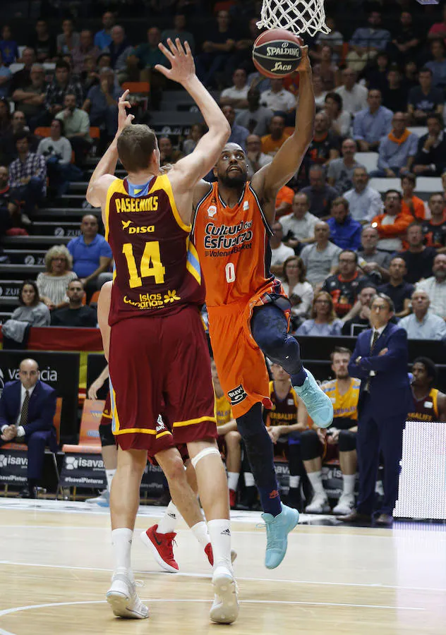 Estas son las mejores imágenes del choque correspondiente a la sexta jornada de la Liga Endesa en la Fonteta