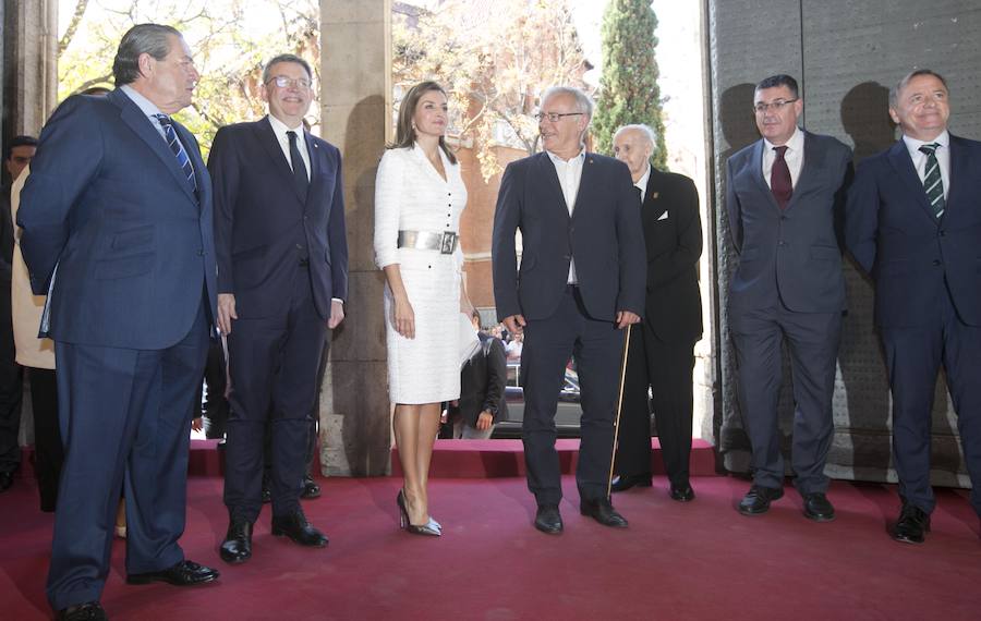 Fotos de la Reina Letizia Ortiz en los Premios Rei Jaume I