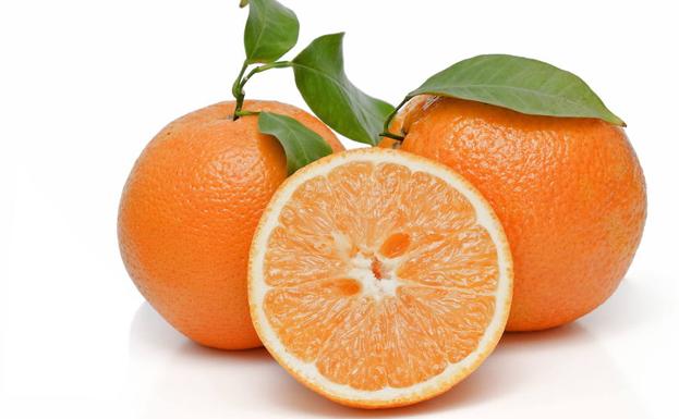 Se recomienda la ingesta de naranjas a las mujeres embarazadas.