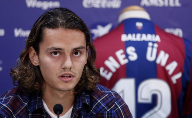 Levante UD | Muñiz convoca a Enes Unal y deja fuera de la lista a Álex Alegría