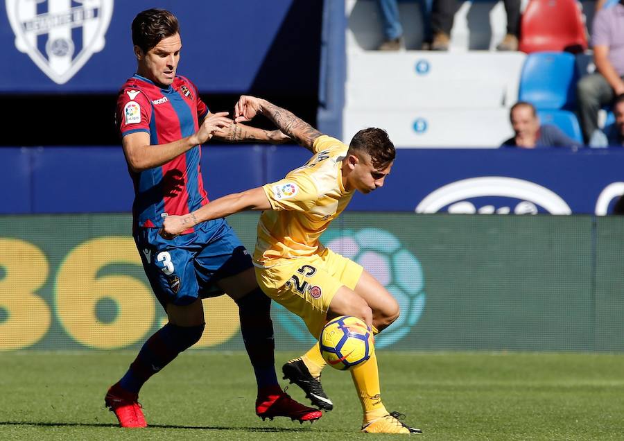 Estas son las mejores imágenes del partido disputado en el Ciutat de València en la undécima jornada de La Liga