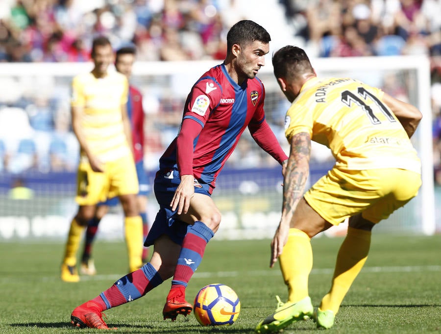 Estas son las mejores imágenes del partido disputado en el Ciutat de València en la undécima jornada de La Liga