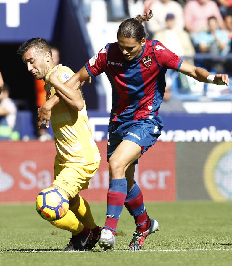 Estas son las mejores imágenes del partido disputado en el Ciutat de València en la undécima jornada de La Liga