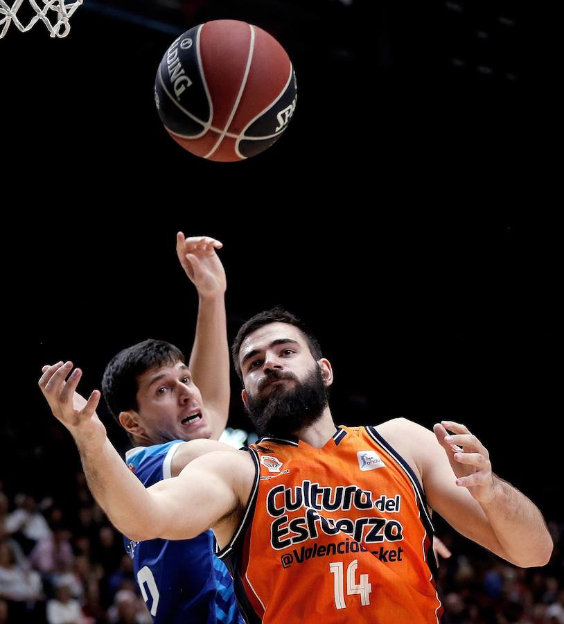 Estas son las mejores imágenes del partido Valencia Basket- San Pablo Burgos en la Fonteta