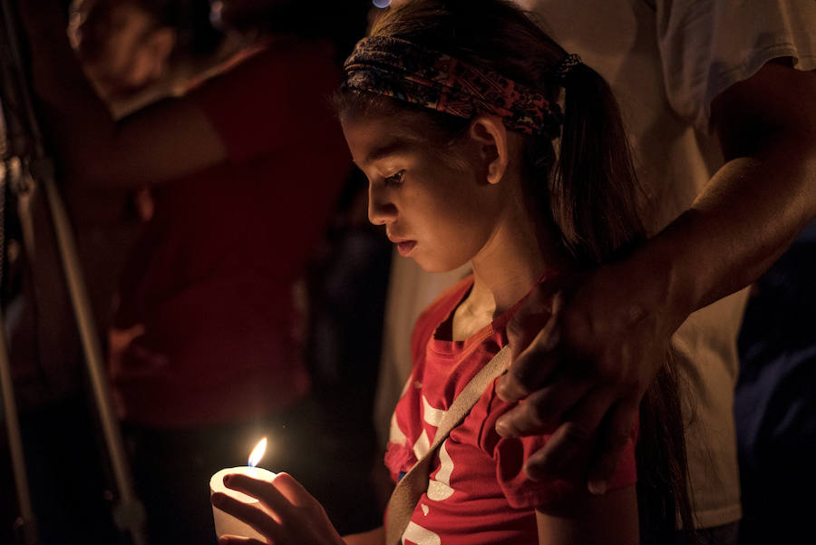 Fotos del tiroteo ocurrido en la primera iglesia Bautista de la localidad de Sutherland Springs, en el estado de Texas, Estados Unidos. Aproximadamente, murieron 26 personas y otras 20 resultaron heridas. 