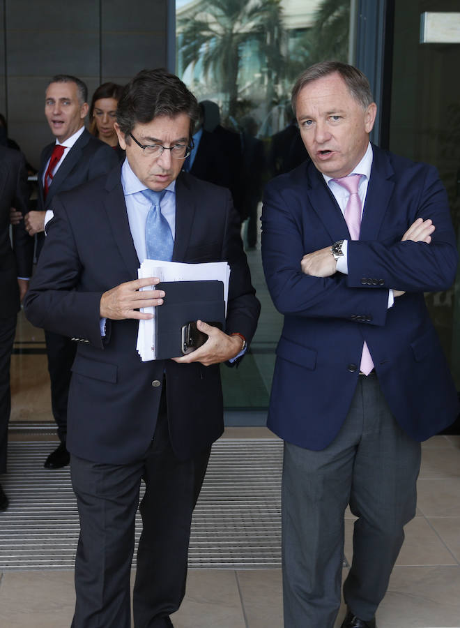 Fotos de los empresarios en el Foro de LAS PROVINCIAS