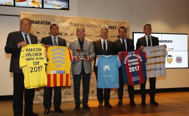 Acto de Hermanamiento de los clubes deportivos valencianos con el Maraton Trinidad Alfonso auspiciado por Caixabank