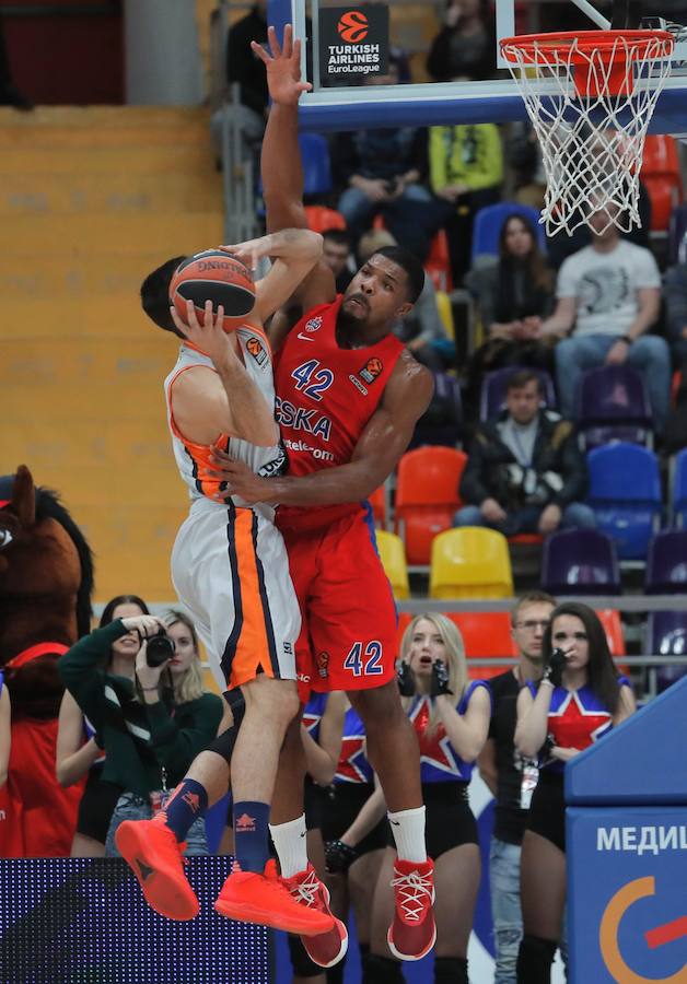 Estas son las imágenes del choque correspondiente a la sexta jornada de Euroliga entre el CSKA y el Valencia Basket en el Megasport Arena