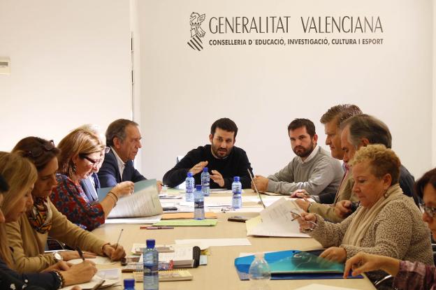 Reunión con representantes de Castellón. 