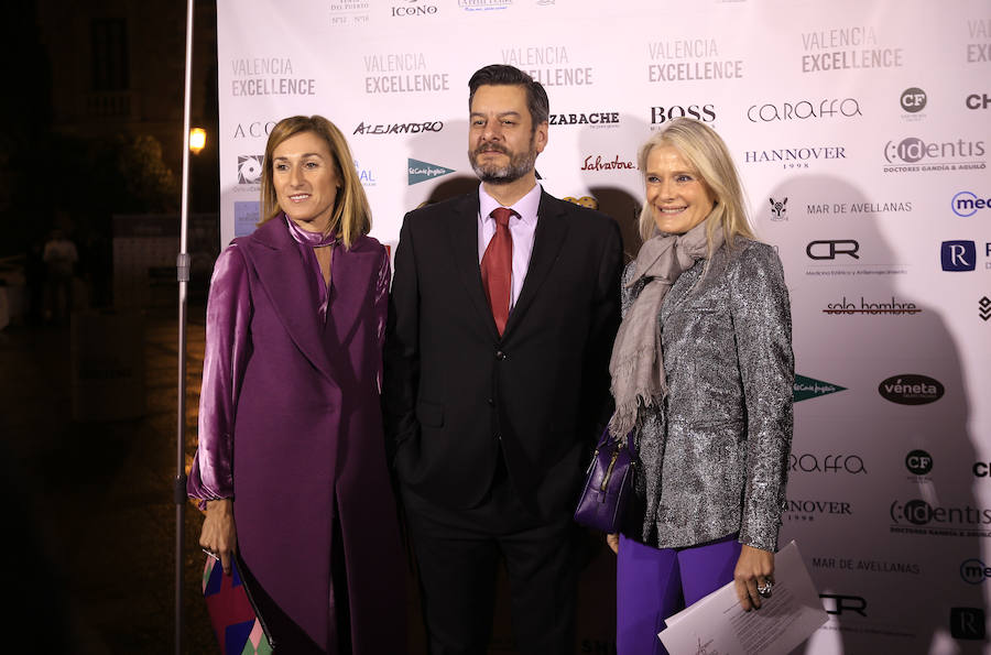 El lobby de las tiendas de lujo del centro de Valencia celebra su XII aniversario en la plaza del Patriarca