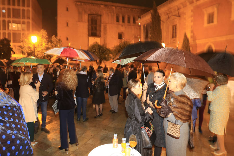 El lobby de las tiendas de lujo del centro de Valencia celebra su XII aniversario en la plaza del Patriarca