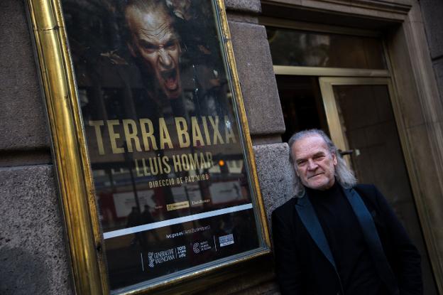 Lluís Homar, ayer, en el teatro Principal de Valencia. 