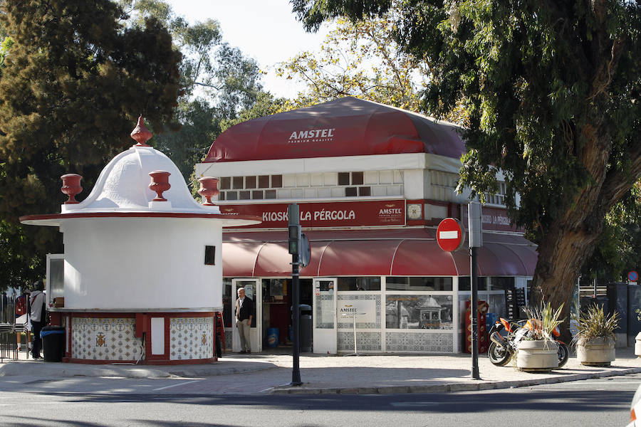 2.- El tentempié: después de "disfrutar" paseando por los jardines del Turia, a la empresaria y diseñadora de moda le gusta hacer "una paradita" en el Kiosko La Pérgola, en la Alameda. "Siempre le da el sol y me encantan sus tapas y bocadillos". "Además, los camareros son muy simpáticos y amables", añade.