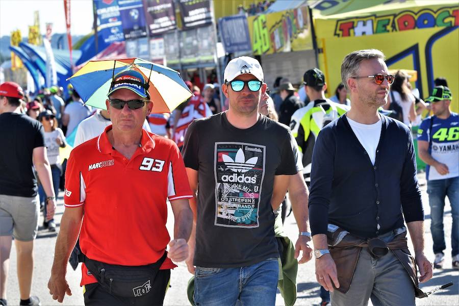 Fotos del ambiente del Gran Premio de la Comunitat Valenciana de motociclismo de Cheste 2017