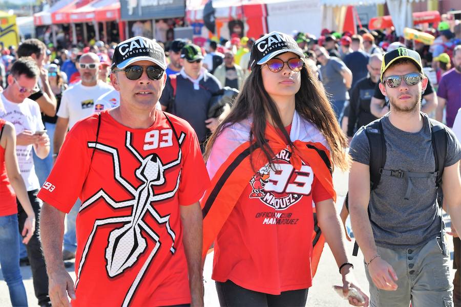 Fotos del ambiente del Gran Premio de la Comunitat Valenciana de motociclismo de Cheste 2017