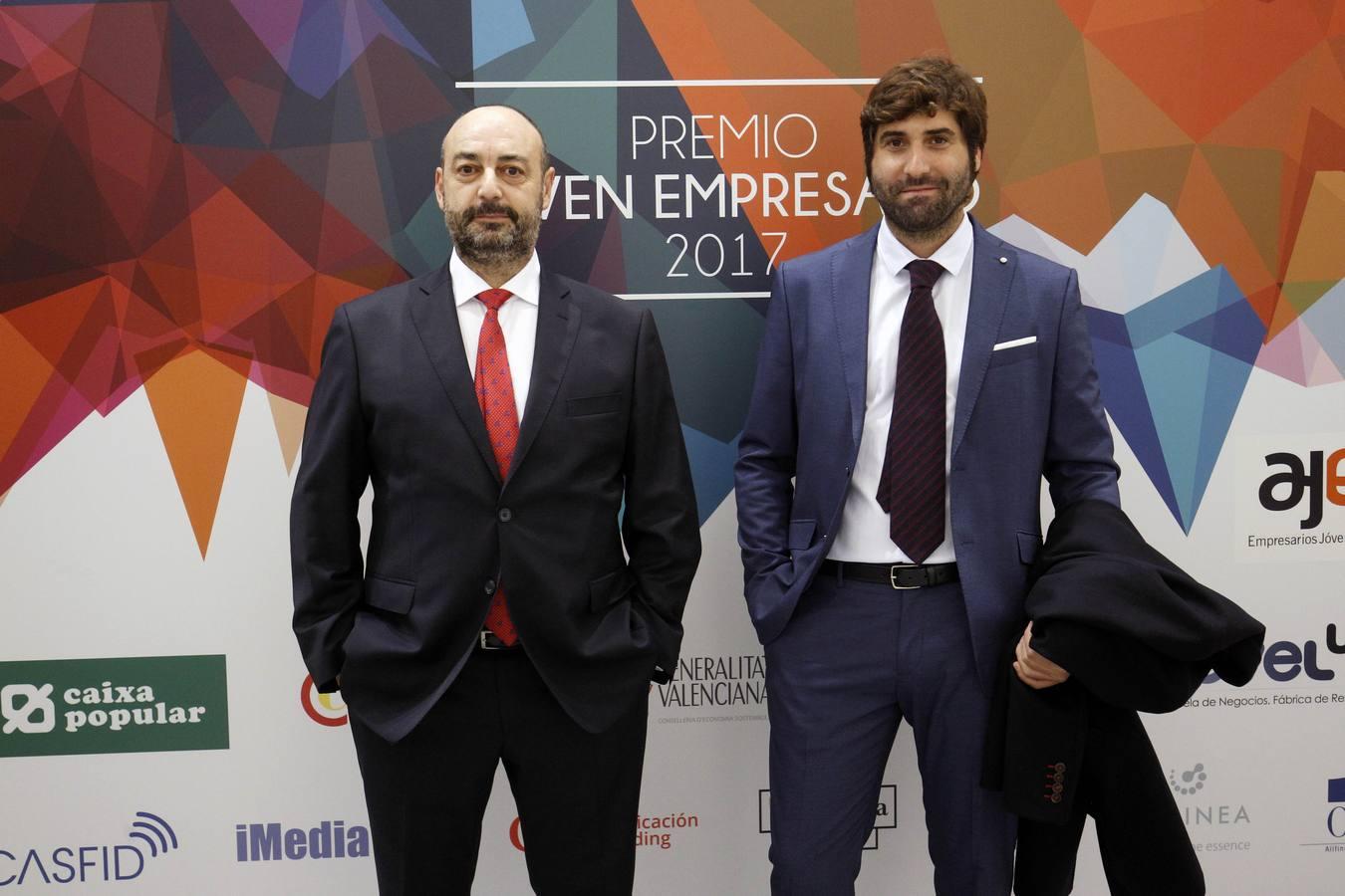 Rubén Navarro de Casas InHaus recibió el Premio Joven Empresario 2017. También fueron galardonados Grow Pro Experience, Novaterra Catering, Mr Jeff e Ymant, entre otros, en la ceremonia celebrada en el Palau de Les Arts Reina Sofía