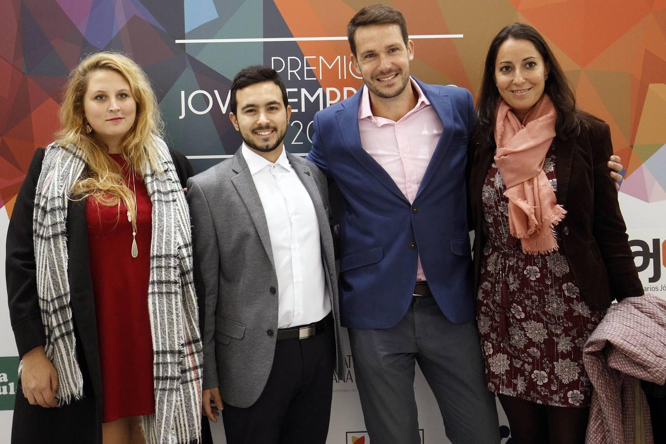 Rubén Navarro de Casas InHaus recibió el Premio Joven Empresario 2017. También fueron galardonados Grow Pro Experience, Novaterra Catering, Mr Jeff e Ymant, entre otros, en la ceremonia celebrada en el Palau de Les Arts Reina Sofía