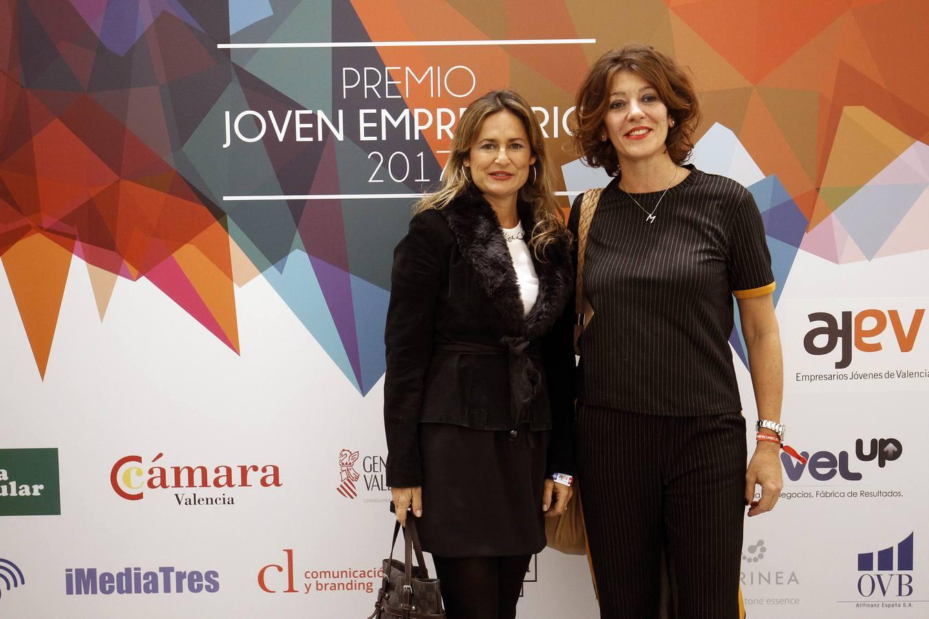 Rubén Navarro de Casas InHaus recibió el Premio Joven Empresario 2017. También fueron galardonados Grow Pro Experience, Novaterra Catering, Mr Jeff e Ymant, entre otros, en la ceremonia celebrada en el Palau de Les Arts Reina Sofía