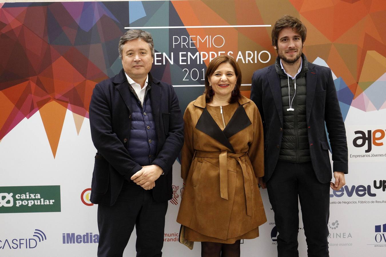 Rubén Navarro de Casas InHaus recibió el Premio Joven Empresario 2017. También fueron galardonados Grow Pro Experience, Novaterra Catering, Mr Jeff e Ymant, entre otros, en la ceremonia celebrada en el Palau de Les Arts Reina Sofía