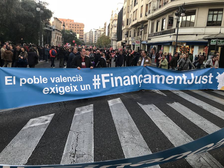 Fotos de la manifestación en Valencia por una financiación justa