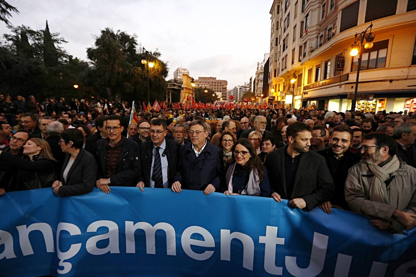 Fotos de la manifestación en Valencia por una financiación justa