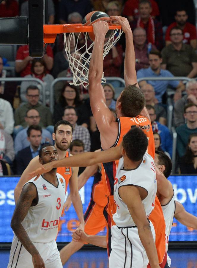 Estas son las imágenes que deja el choque de la novena jornada de Euroliga en el Brose Arena