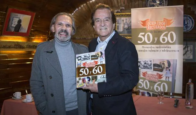 José Molina Melgarejo y Manuel de la Calva, en la presentación del libro. 